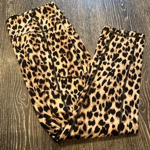 VS Essential Butter Soft Leopard Leggings